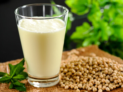 Sản phẩm đậu nành chứa isoflavone có ảnh hưởng đến số lượng và chất lượng tinh trùng. Ảnh: theecologist