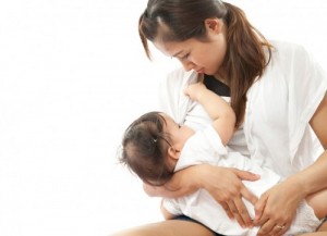 Bé 7 tháng nặng hơn 7 kg có phải bị suy dinh dưỡng