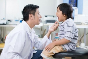 Mùa hè, trẻ dễ bị các bệnh về hô hấp, viêm họng