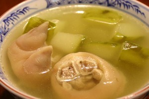 Đu đủ hầm chân giò heo