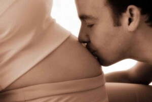 8 lợi ích bất ngờ của sex khi mang thai